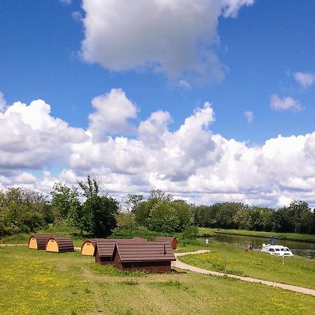 La Halte Du Canal Luthenay-Uxeloup Kültér fotó