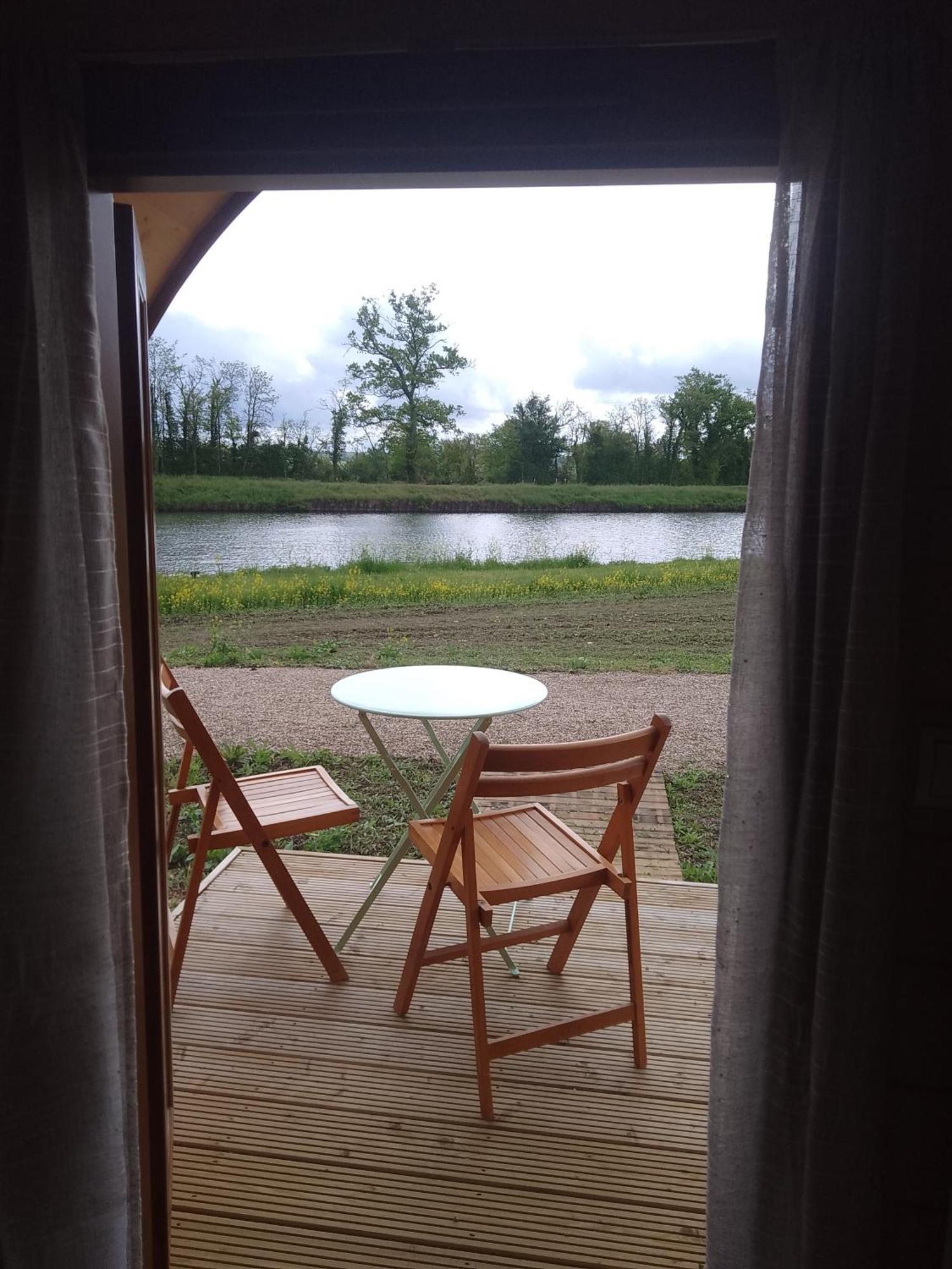 La Halte Du Canal Luthenay-Uxeloup Szoba fotó